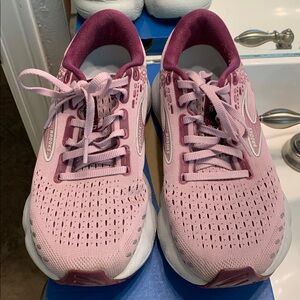 Brooks Women's Athletic Shoes in Pink and Maroon